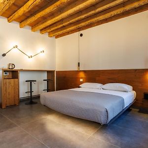 1823 Room